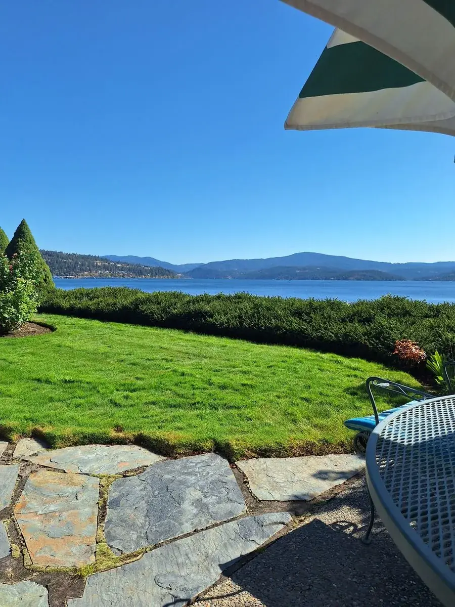 Lawn and patio overlooking the lake